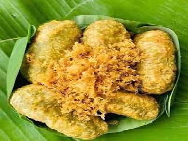 ข้าวเม่าทอดไส้กล้วย
