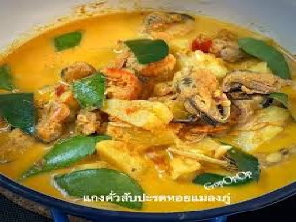 แกงกะทิหอยแมลงภู่สับปะรด